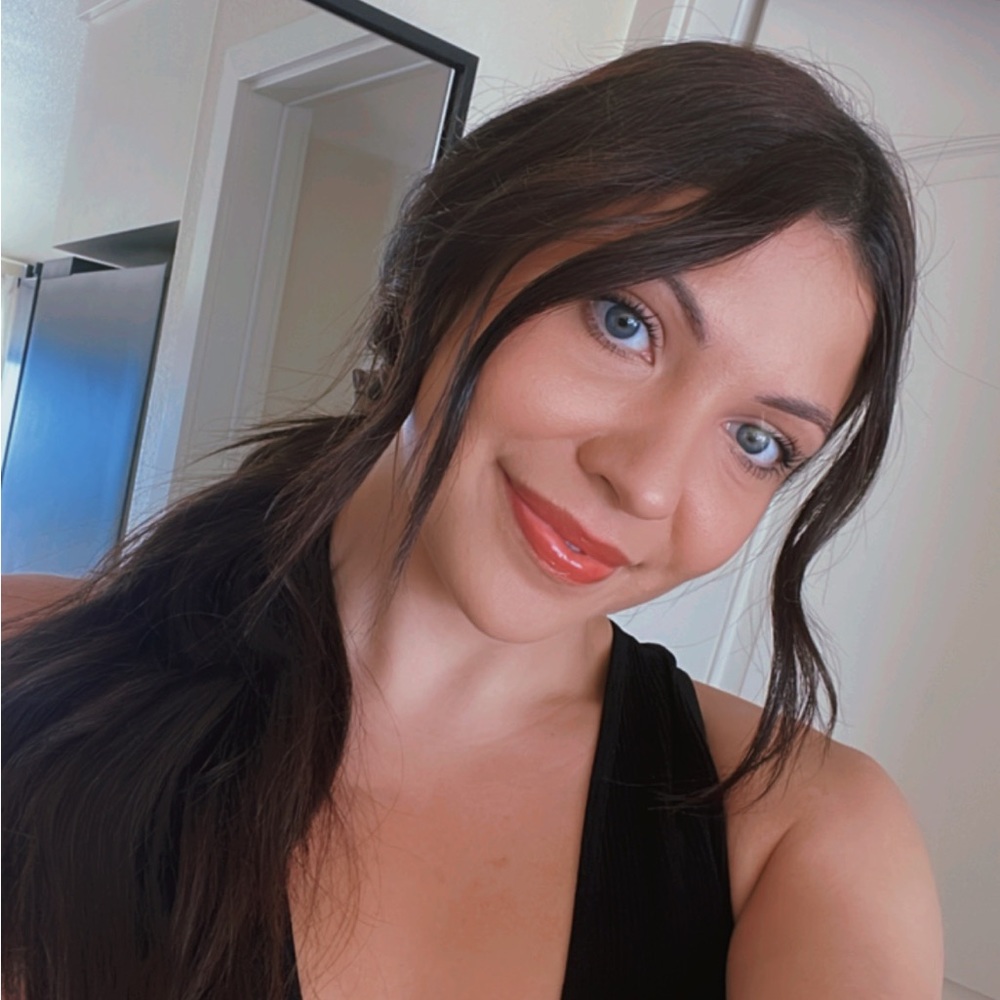 Meet your Posher, Jenny